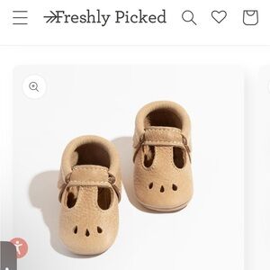 Freshly picked baby shoe😇